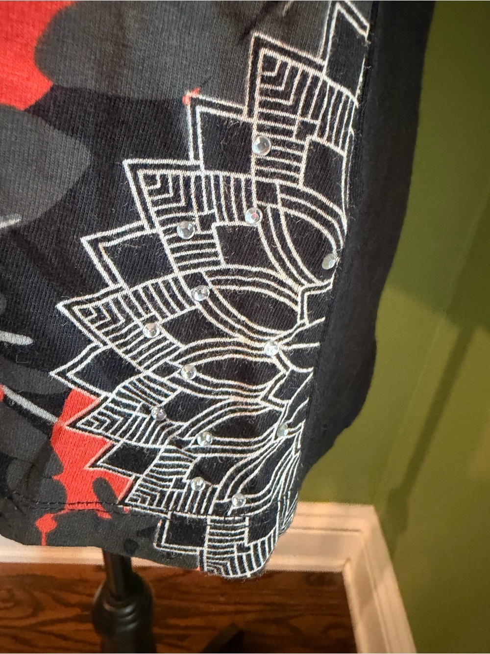Desigual Black Floral V-Neck Camisole with Red and Gray Motif - Picture 5 of 11